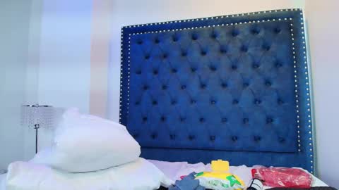 Sasha online show from March 2025 06:21:02 AM