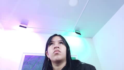 Sasha online show from November 2025 03:17:01 AM