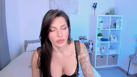 Sasha Miro online show from November 2025 03:07:01 AM