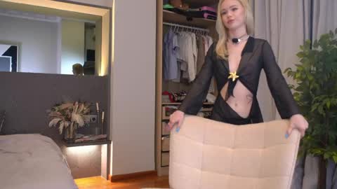 sashalore online show from April 2026 02:40:02 AM