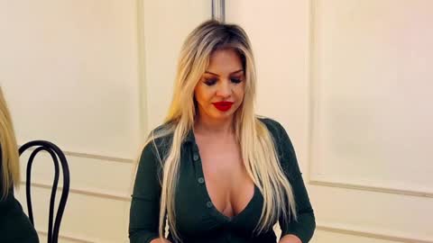 Snapshot of sashavaughn chatting on January 2025 05:33:01 AM Sasha online show from January 2025 05:33:01 AM