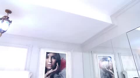 Snapshot of sashavaughn chatting on September 2025 04:54:01 PM Sasha online show from September 2025 04:54:01 PM