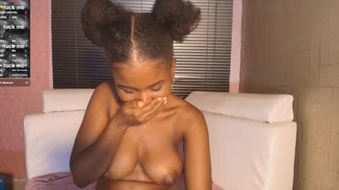 Snapshot of sashhalux22 chatting on February 2025 10:39:01 AM SashhaLux22 online show from February 2025 10:39:01 AM