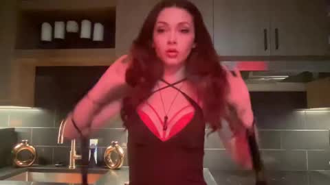 saskia online show from October 2025 05:39:02 AM