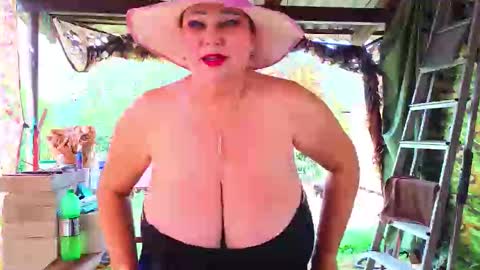 sassy_seasons online show from September 2025 09:09:01 AM