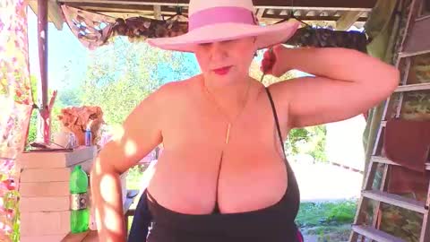 sassy_seasons online show from September 2025 08:57:01 AM