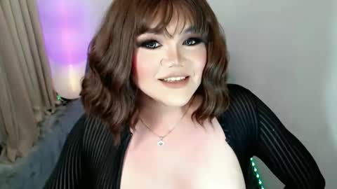 sassy_vivits online show from May 2026 05:35:01 AM