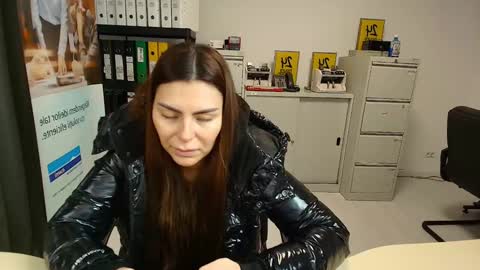 sassytiff online show from February 2025 12:47:01 PM