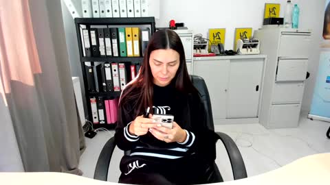 sassytiff online show from October 2025 10:37:01 AM