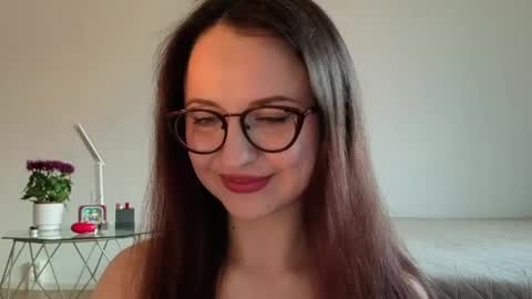 Lori online show from May 2026 06:26:01 PM