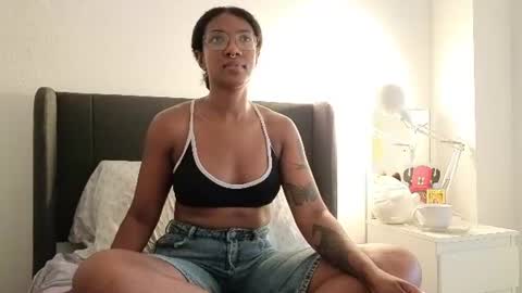Snapshot of saturno_vibes chatting on July 2026 04:09:02 PM saturno_vibes online show from July 2026 04:09:02 PM