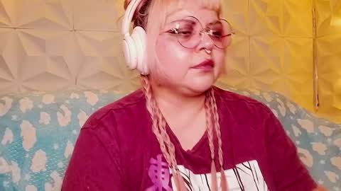 Snapshot of satyn_doll chatting on May 2026 12:40:02 AM Gina George online show from May 2026 12:40:02 AM