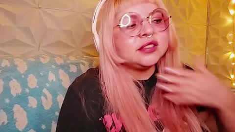 Snapshot of satyn_doll chatting on May 2026 01:56:01 AM Gina George online show from May 2026 01:56:01 AM