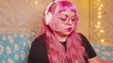 Snapshot of satyn_doll chatting on May 2026 10:26:01 PM Gina George online show from May 2026 10:26:01 PM