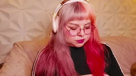 Gina George online show from July 2026 11:00:01 PM