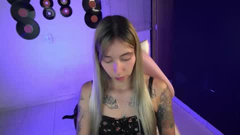 I AM JENN  online show from May 2026 10:48:02 PM