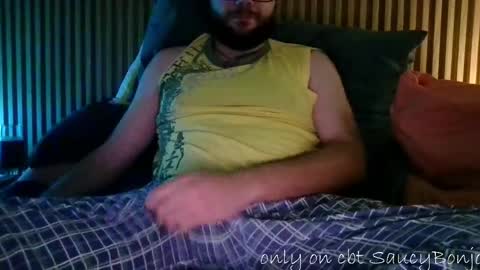 Snapshot of saucybonjo chatting on April 2026 05:01:02 AM Ben online show from April 2026 05:01:02 AM