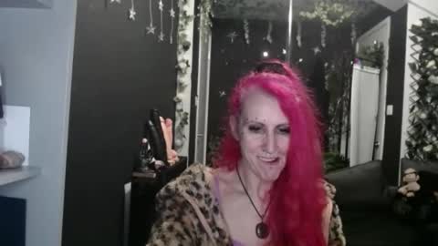 SaucySky online show from November 2025 11:37:02 PM