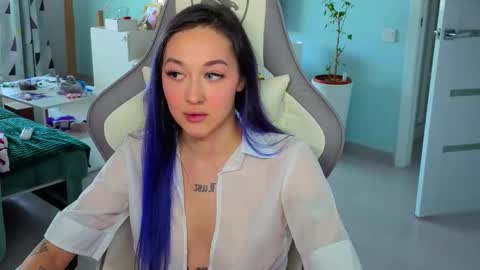 Snapshot of savage_lust_ chatting on June 2026 03:41:01 AM Ariel online show from June 2026 03:41:01 AM