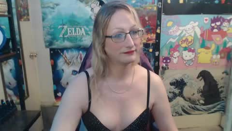 Snapshot of savanah_banana chatting on May 2026 07:19:01 PM Savanah online show from May 2026 07:19:01 PM