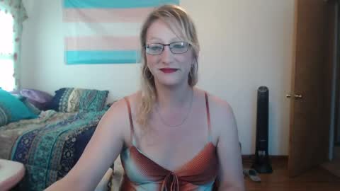 Snapshot of savanah_banana chatting on May 2026 09:35:02 PM Savanah online show from May 2026 09:35:02 PM