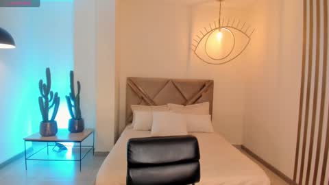 S a v a n n a h  online show from February 2025 12:35:02 PM