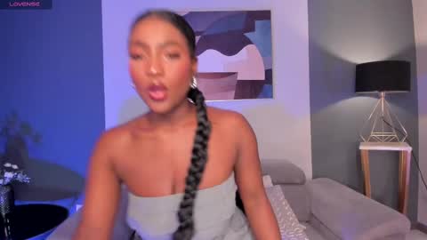 S a v a n n a h  online show from February 2025 01:00:02 PM