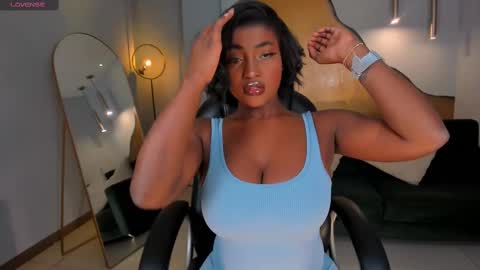 S a v a n n a h  online show from October 2025 01:42:02 PM