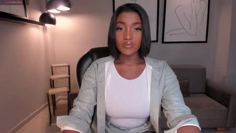 S a v a n n a h  online show from October 2025 12:50:01 PM