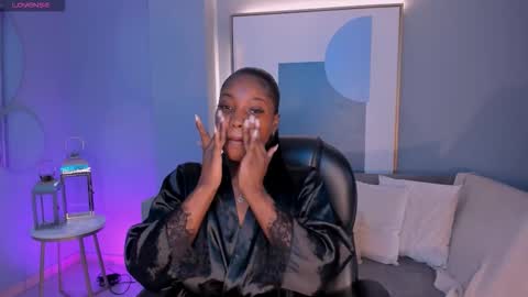 S a v a n n a h  online show from December 2025 10:46:02 AM