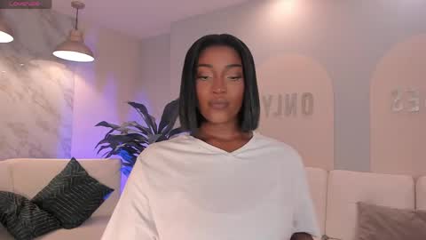 Snapshot of savannahstorm_ chatting on May 2026 12:11:02 PM S a v a n n a h online show from May 2026 12:11:02 PM