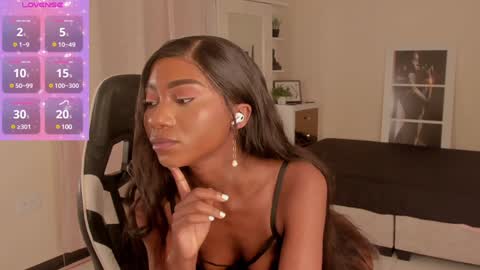 Snapshot of savannahwildee chatting on December 2024 08:18:02 PM Savannahwildee online show from December 2024 08:18:02 PM