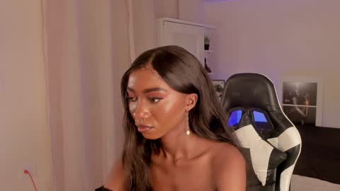 Snapshot of savannahwildee chatting on December 2024 10:00:01 PM Savannahwildee online show from December 2024 10:00:01 PM