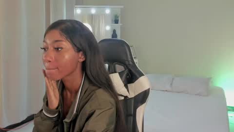 Snapshot of savannahwildee chatting on March 2025 11:28:01 AM Savannahwildee online show from March 2025 11:28:01 AM