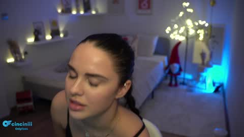 Snapshot of savvage_play chatting on December 2024 09:20:02 PM Naomi online show from December 2024 09:20:02 PM