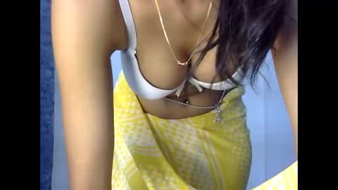 saxee online show from November 2025 03:34:02 PM