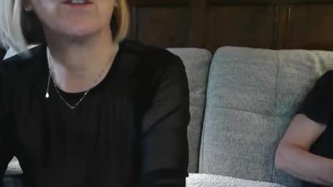 SB Couple online show from November 2025 02:50:01 PM