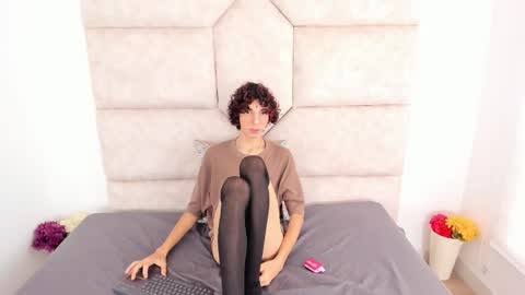 scaarlett_22 online show from October 2025 05:34:01 PM