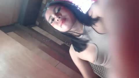 Snapshot of scarlet_111 chatting on January 2026 05:54:02 AM scarlet_111 online show from January 2026 05:54:02 AM