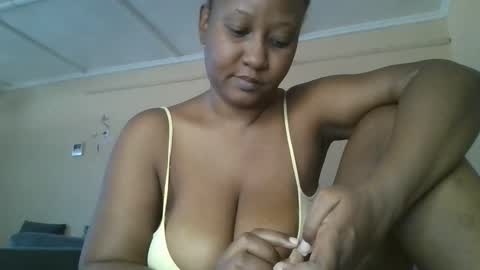 scarlet_25142359 online show from September 2025 08:49:01 AM