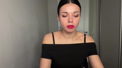 Sophie online show from May 2026 07:02:02 AM