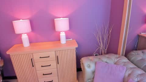 Scarlet Edwars online show from March 2025 12:05:02 PM