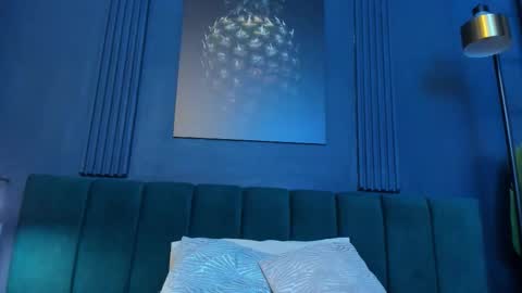 Scarlet Edwars online show from November 2025 07:14:02 PM