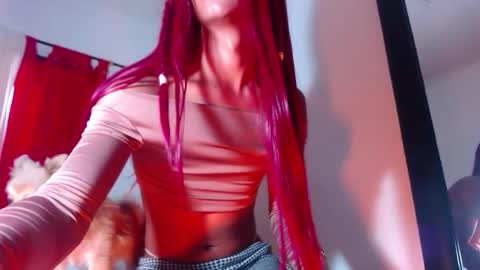 Snapshot of scarlet_goddes chatting on October 2025 11:51:02 AM As me online show from October 2025 11:51:02 AM