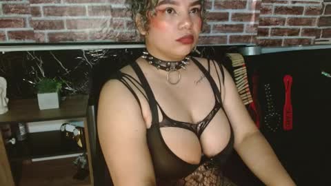 Scarlet online show from April 2026 09:09:02 PM