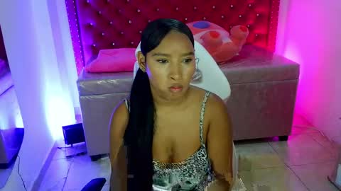 scarlet_rouse_m online show from May 2026 08:50:02 PM