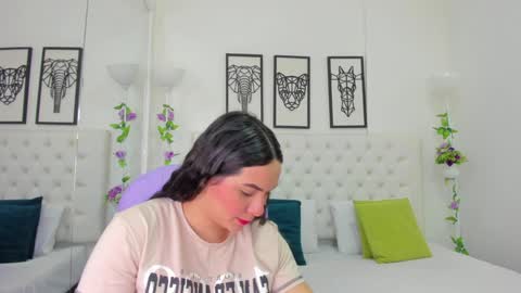 Isa online show from January 2025 02:02:02 PM