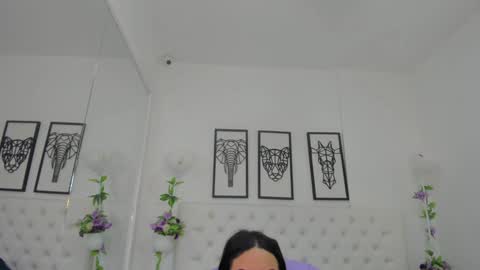 Isa online show from February 2025 10:51:02 AM