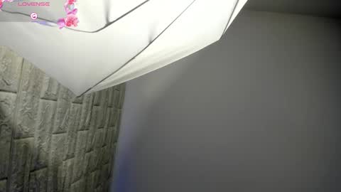 Scarlet online show from September 2025 07:24:02 PM