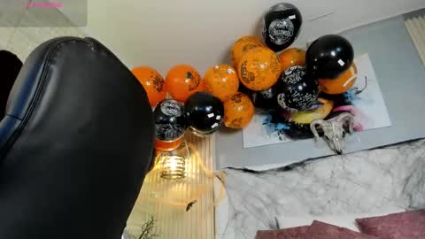 Scarlet online show from October 2025 03:40:01 PM